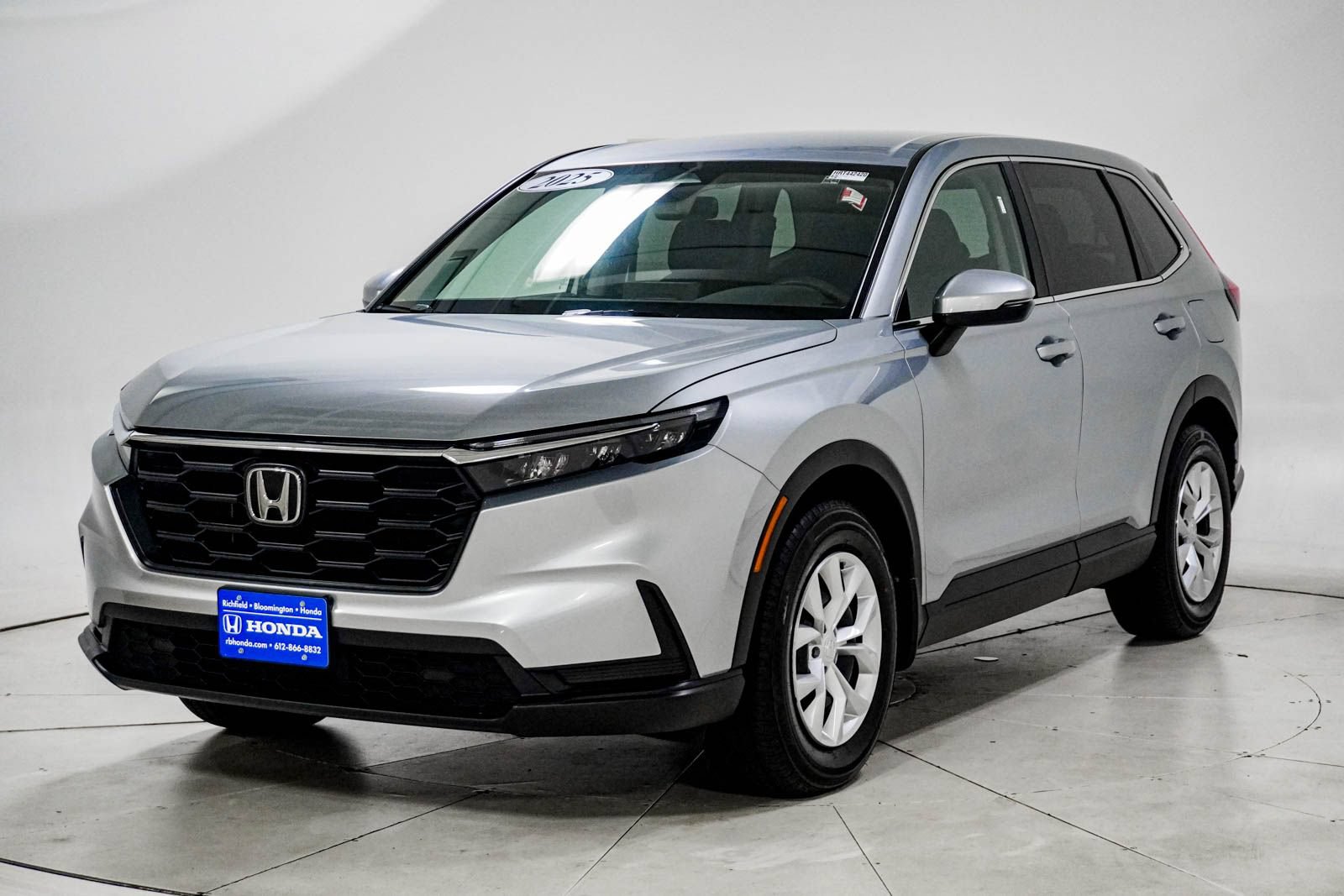 Used 2025 Honda CR-V LX image 3