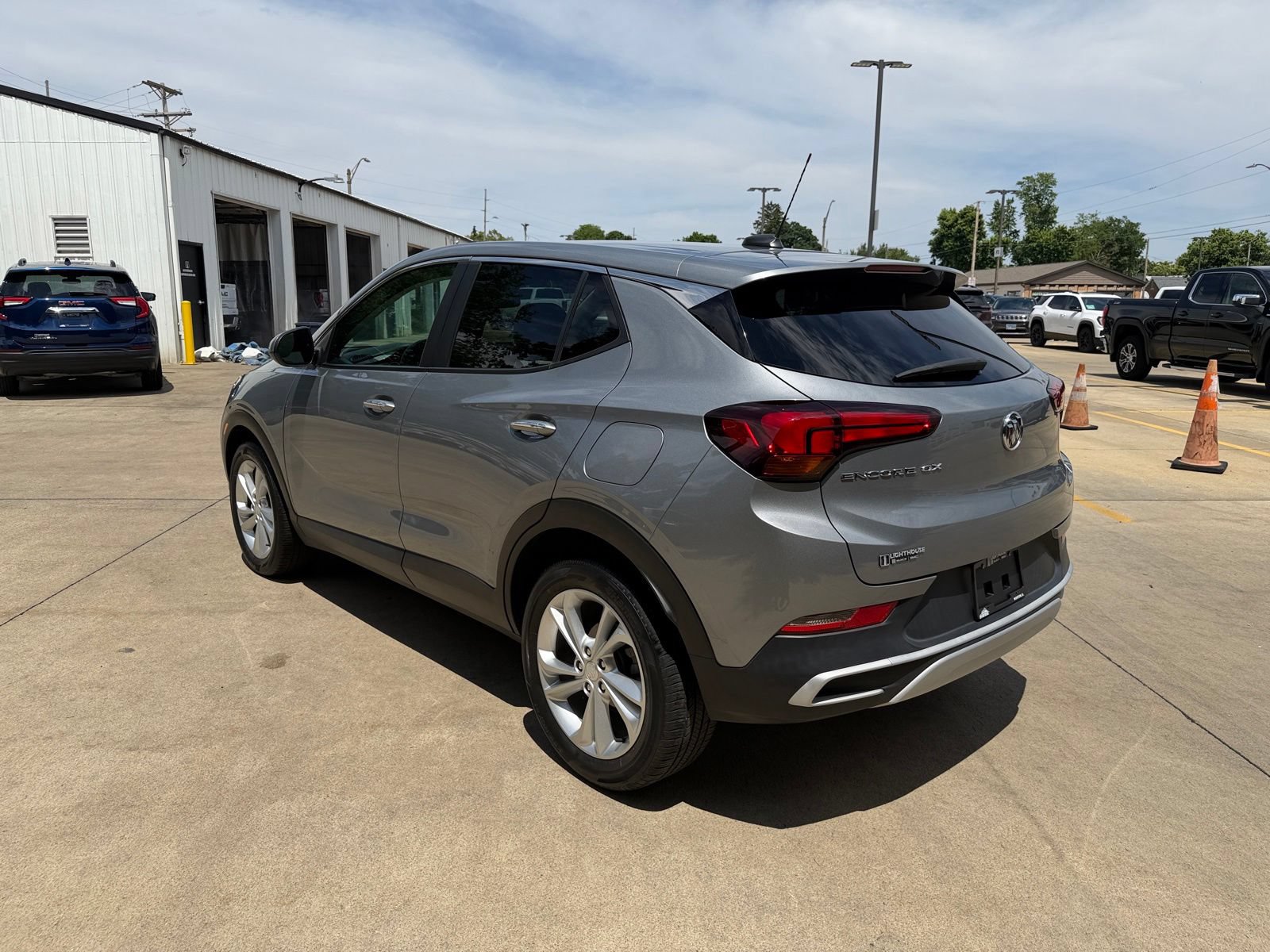 Used 2023 Buick Encore GX Preferred w/ Cold Weather Comfort Package FWD image 28
