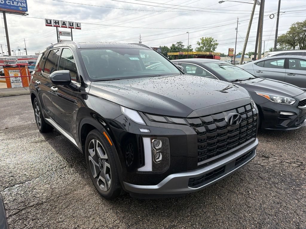 Used 2023 Hyundai Palisade Limited w/ Winter Package AWD/4WD image 6
