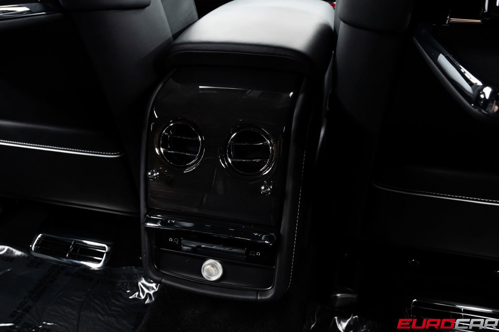 Used 2024 Rolls-Royce Phantom Sedan w/ The Phantom Package image 43