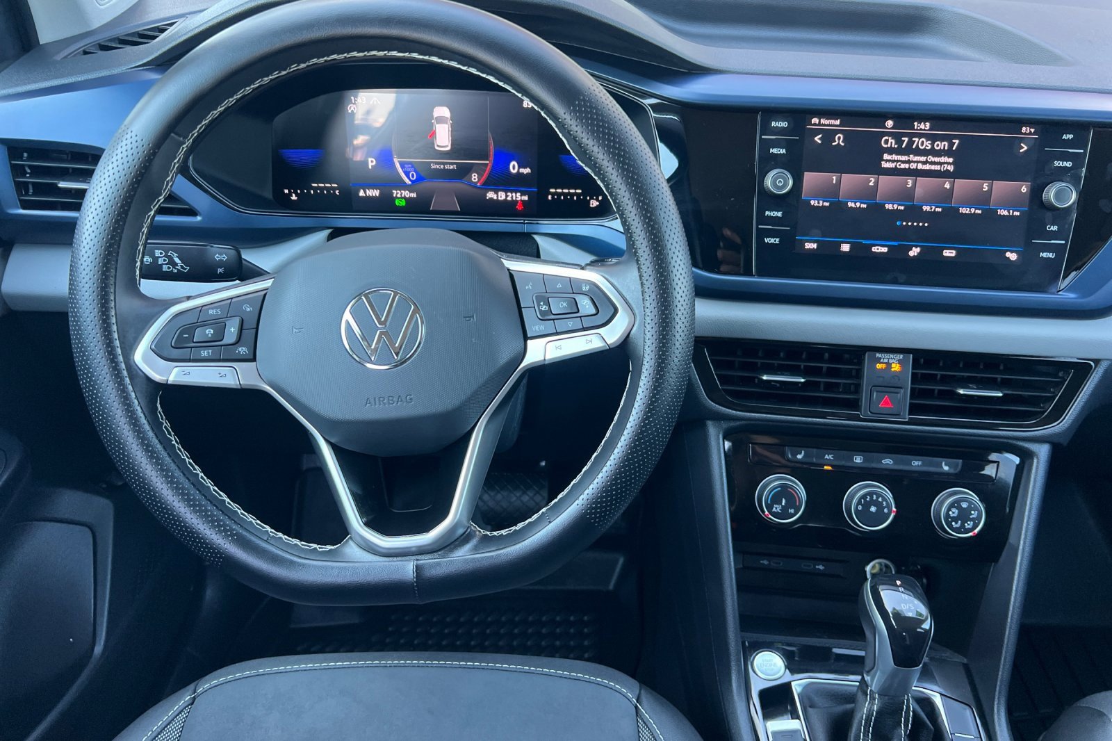 Used 2023 Volkswagen Taos SE image 11