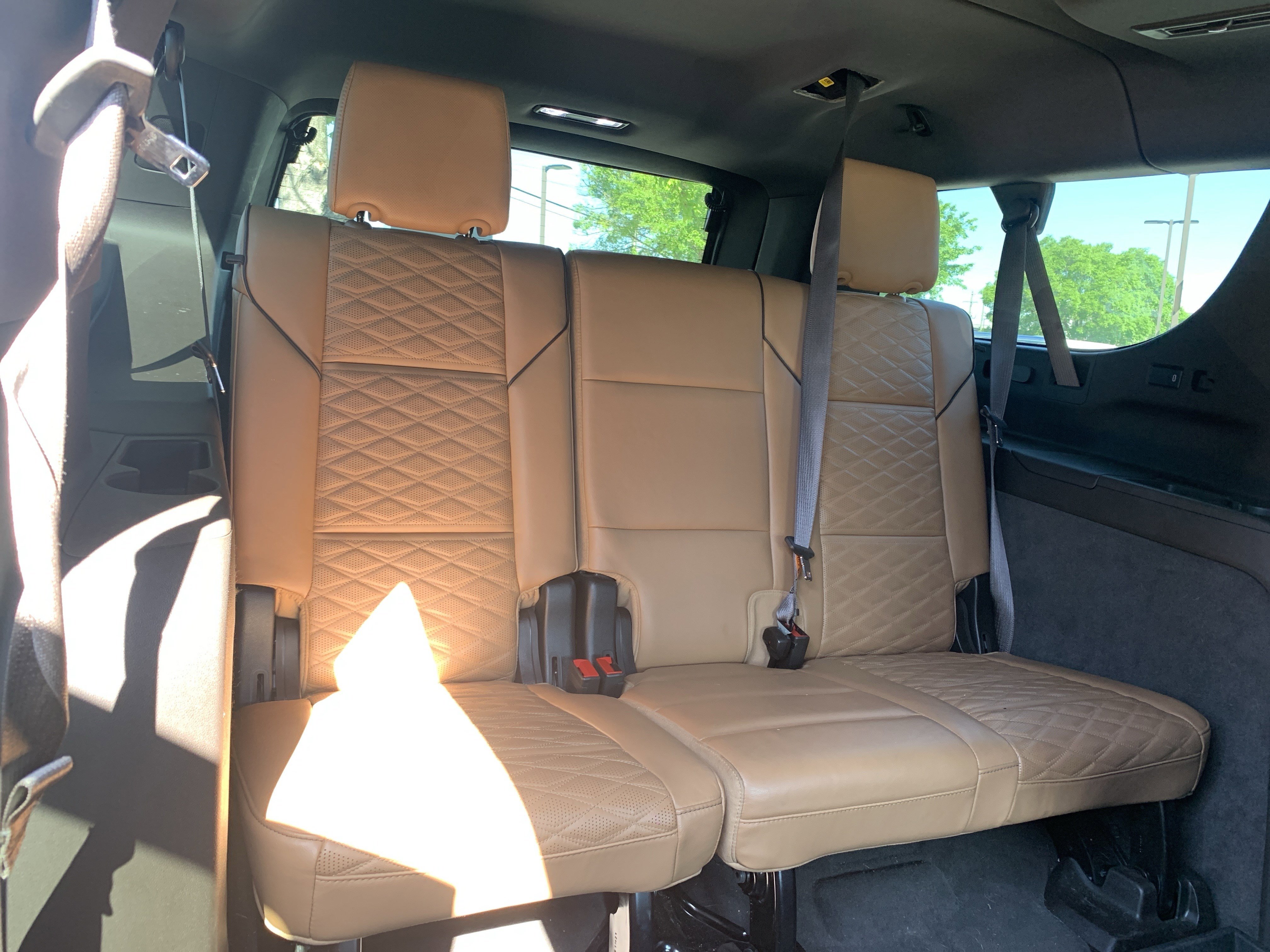 Used 2021 Cadillac Escalade ESV Premium Luxury image 33