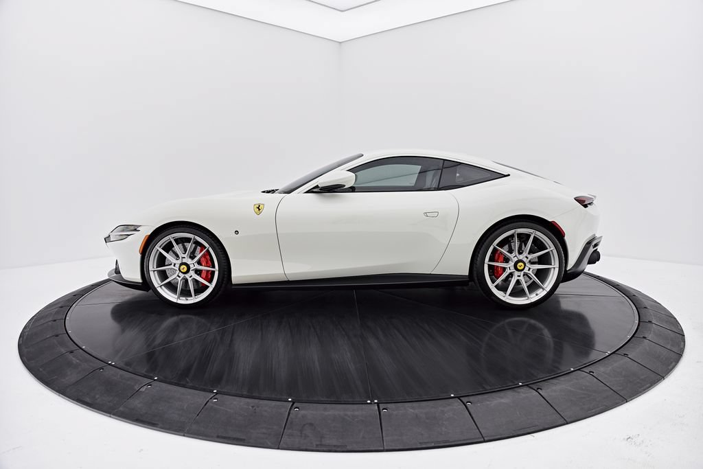 Used 2022 Ferrari Roma RWD image 12