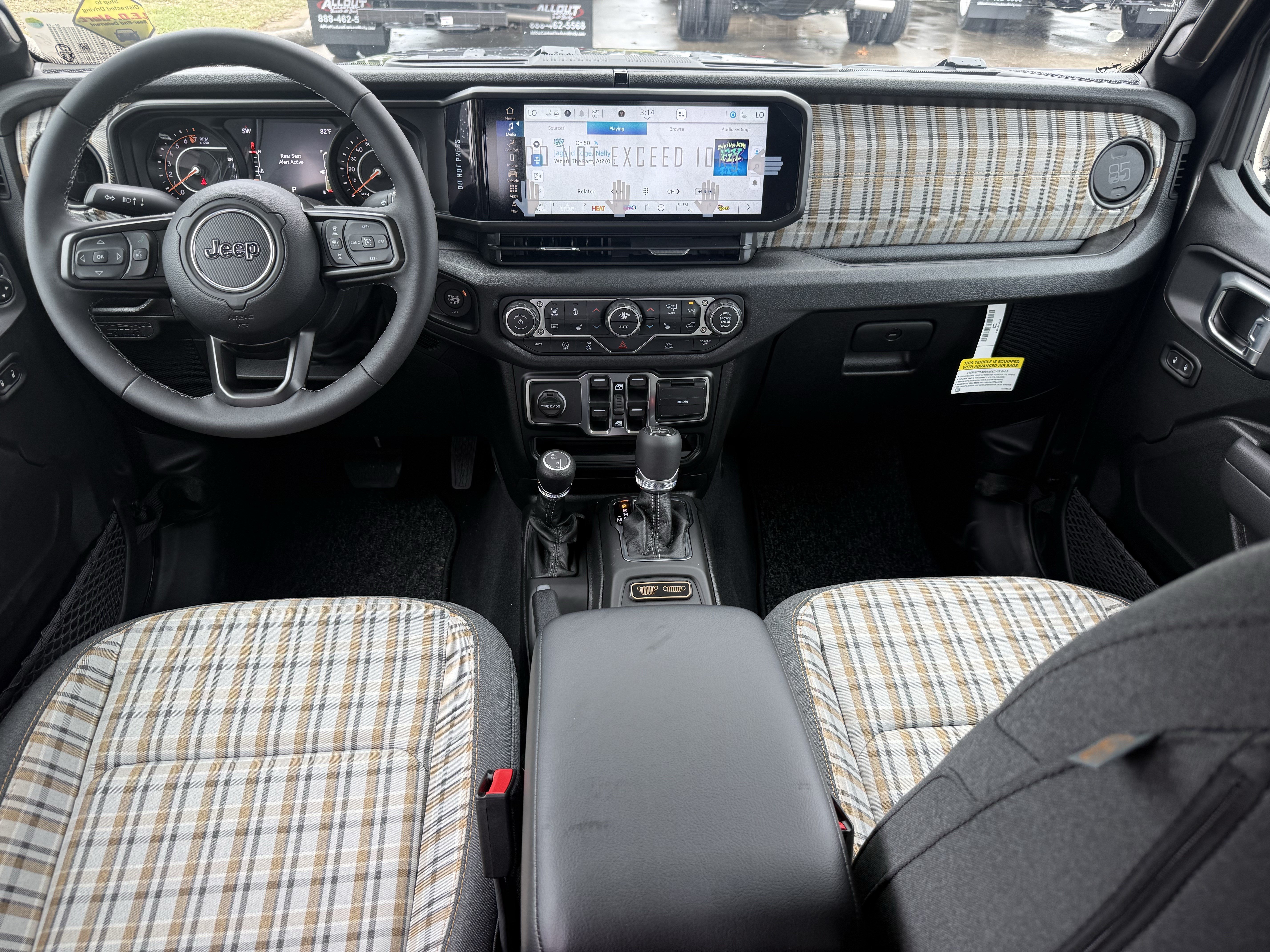 New 2026 Jeep Gladiator Sport AWD/4WD image 10