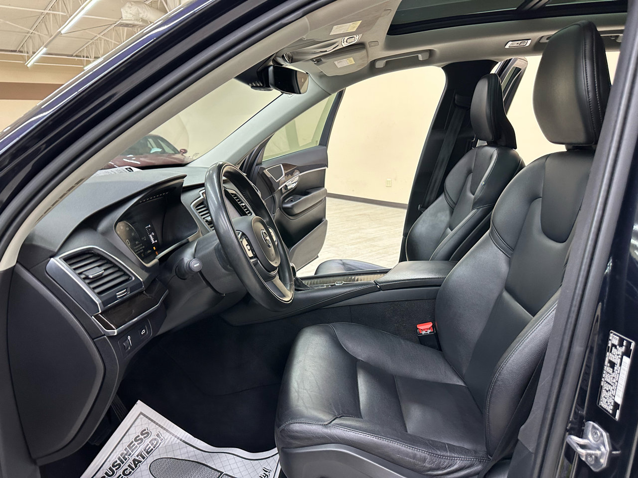 Used 2019 Volvo XC90 T5 Momentum w/ Protection Package Premier image 24