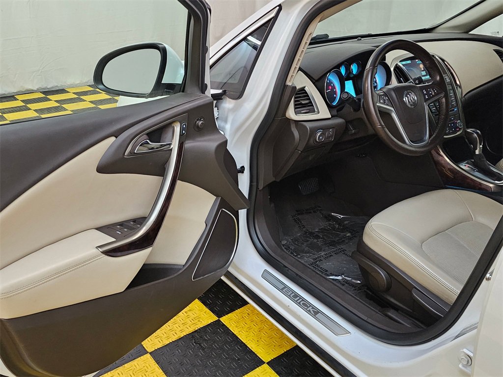 Used 2014 Buick Verano image 20