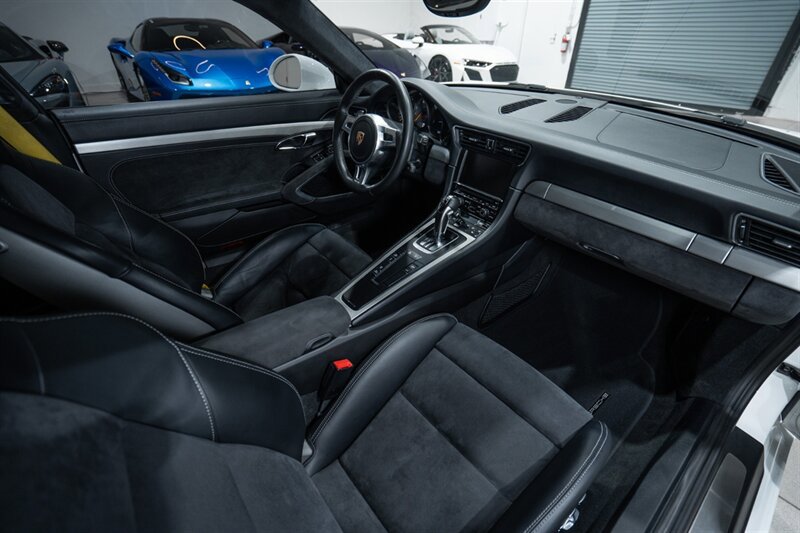 Used 2015 Porsche 911 GT3 RWD image 28