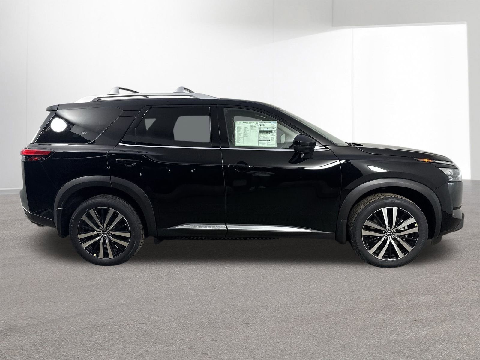 New 2025 Nissan Pathfinder Platinum image 35