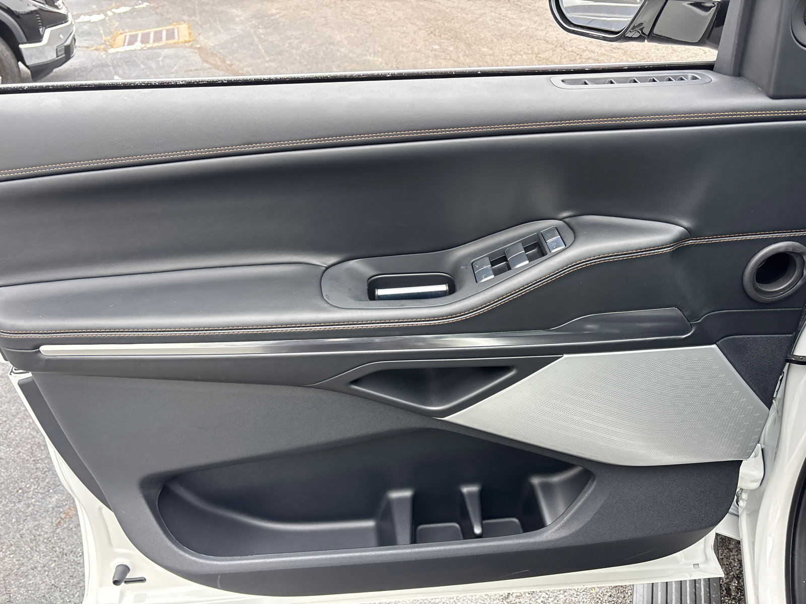 New 2025 Lincoln Navigator Black Label image 11