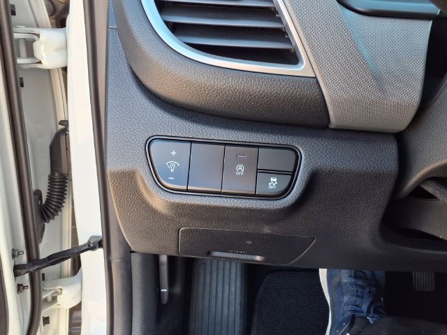 Used 2024 Kia Seltos LX AWD/4WD image 40