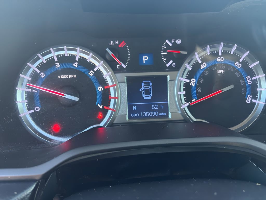 Used 2016 Toyota 4Runner SR5 AWD/4WD image 15