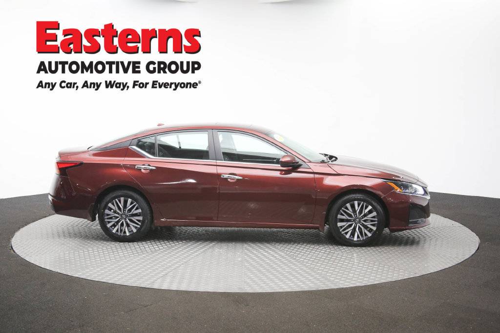 Used 2023 Nissan Altima 2.5 SV w/ SV Premium Package FWD image 50
