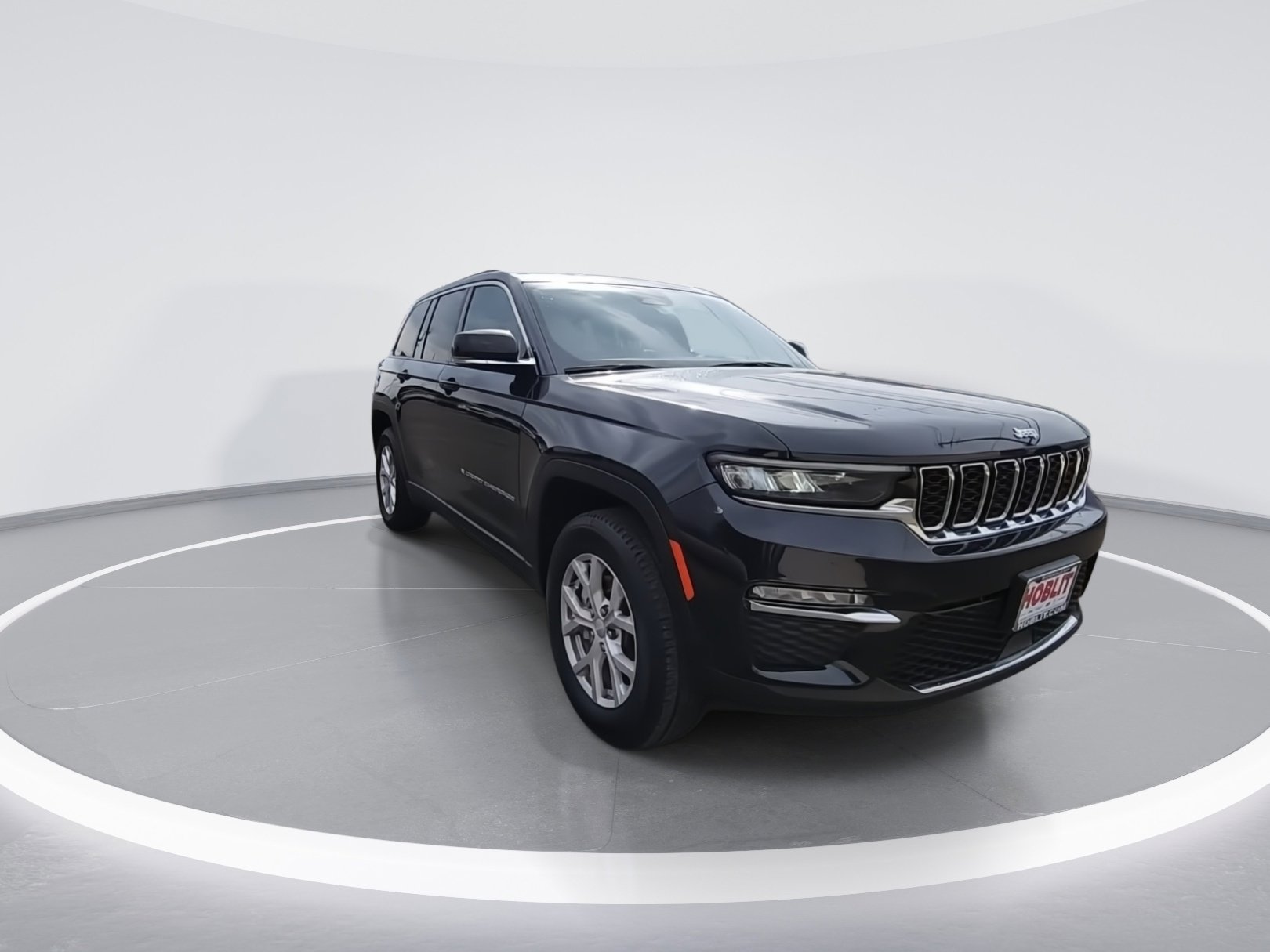 Used 2023 Jeep Grand Cherokee Limited AWD/4WD image 2