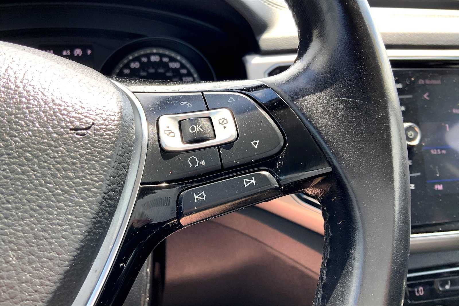 Used 2018 Volkswagen Atlas SEL AWD/4WD image 25
