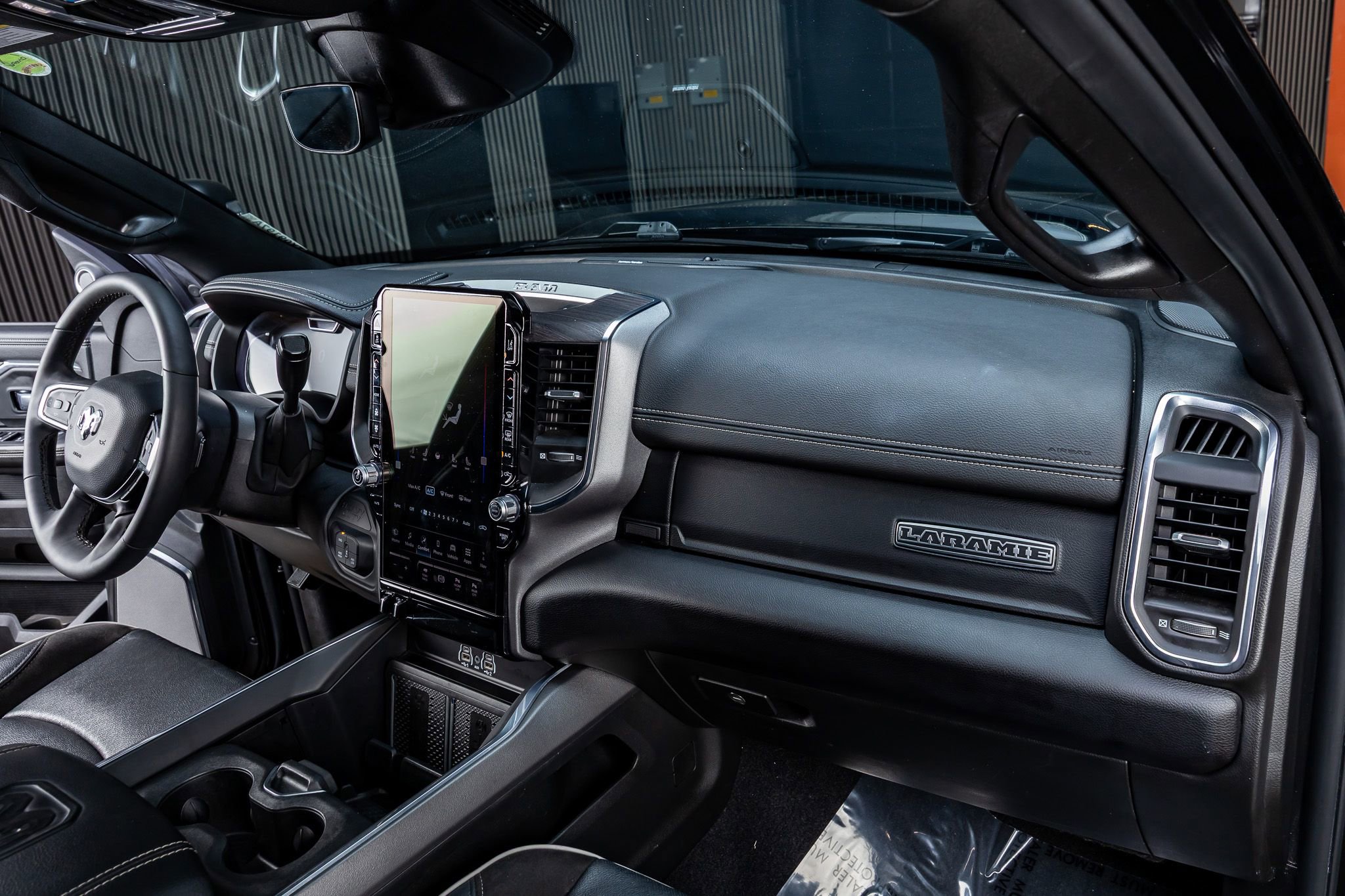 Used 2025 RAM 2500 Laramie image 18