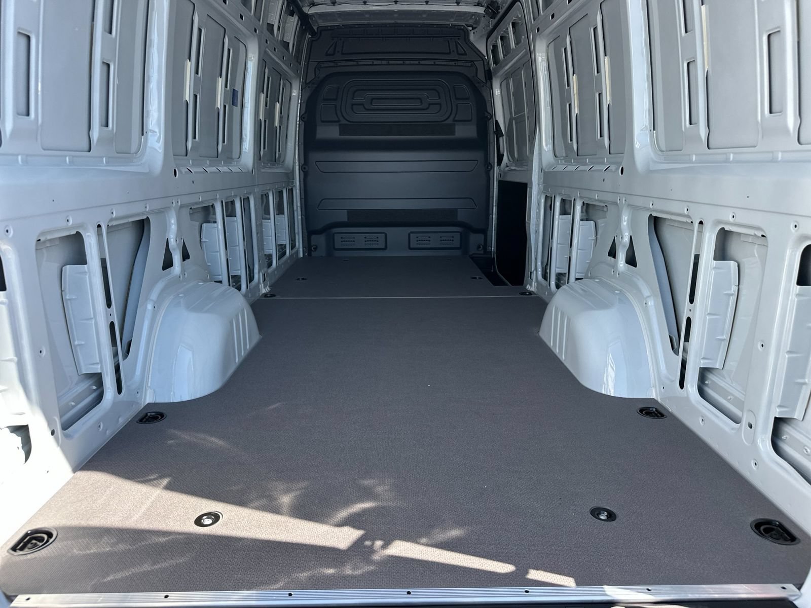 New 2025 Mercedes-Benz eSprinter 170 Cargo image 16