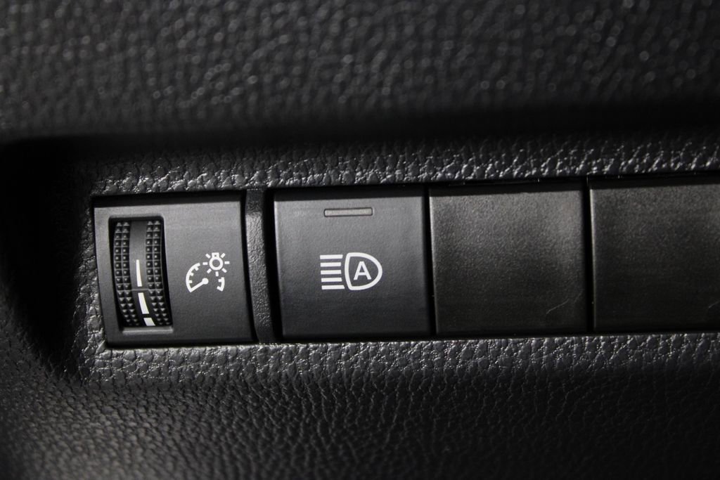 Used 2024 Toyota RAV4 XLE Premium image 22