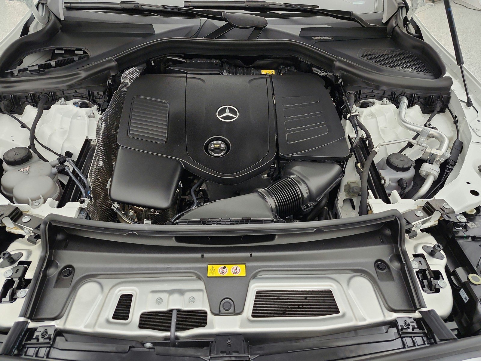 Used 2024 Mercedes-Benz GLC 300 image 16