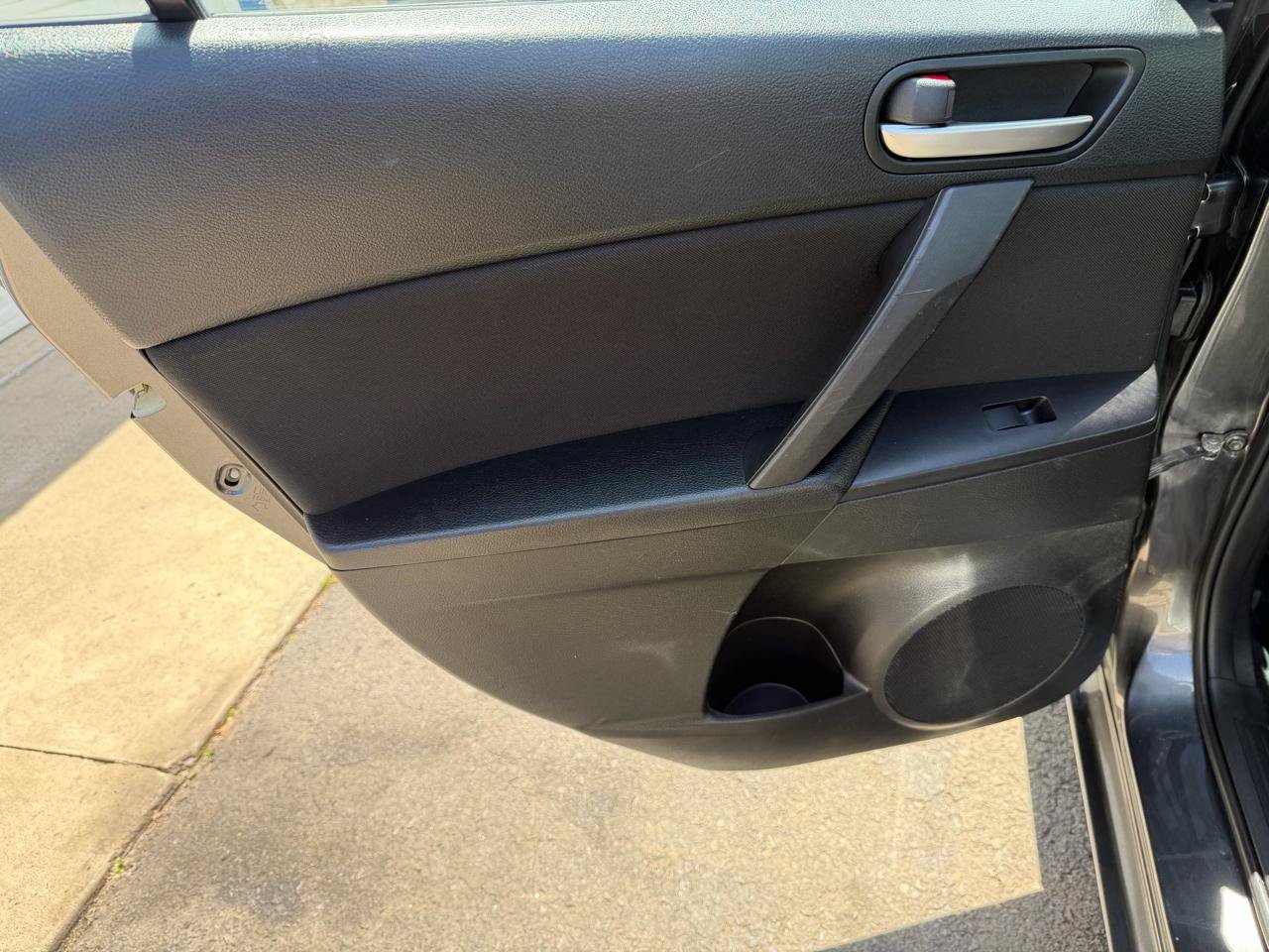 Used 2012 MAZDA MAZDA3 i Touring FWD image 14