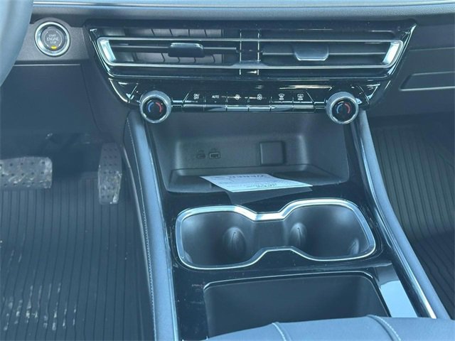 New 2026 Chevrolet Traverse LT image 9