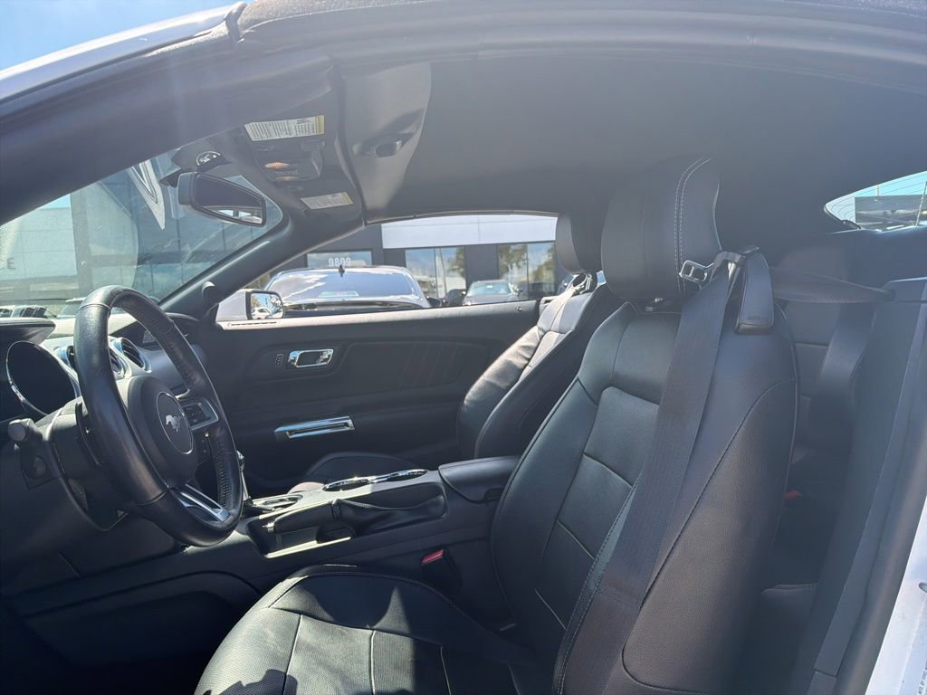 Used 2017 Ford Mustang Premium image 12