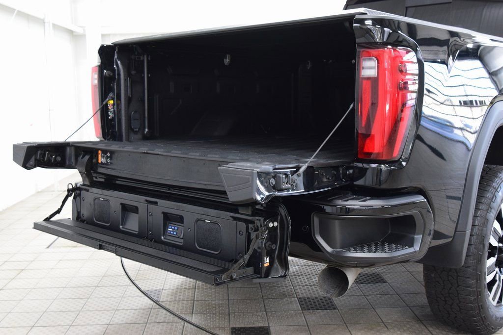 Used 2024 GMC Sierra 3500 Denali Ultimate image 28