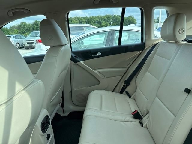 Used 2017 Volkswagen Tiguan S FWD image 10
