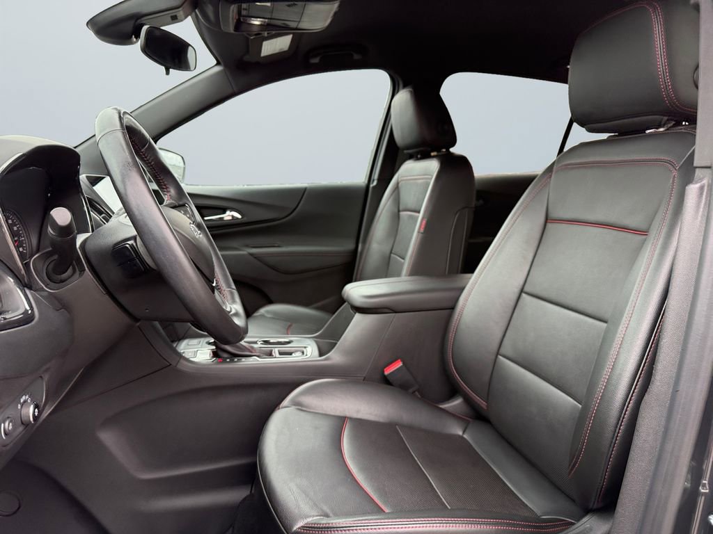 Used 2023 Chevrolet Equinox RS w/ RS Leather Package image 9