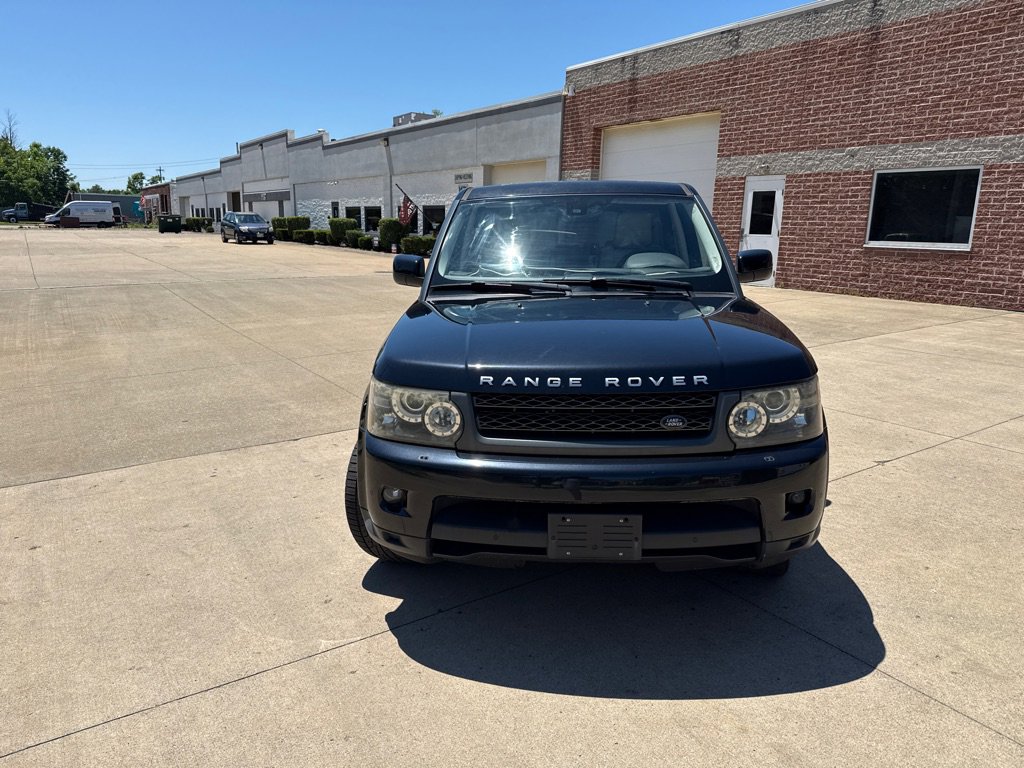 Used 2011 Land Rover Range Rover Sport HSE LUX AWD/4WD image 2
