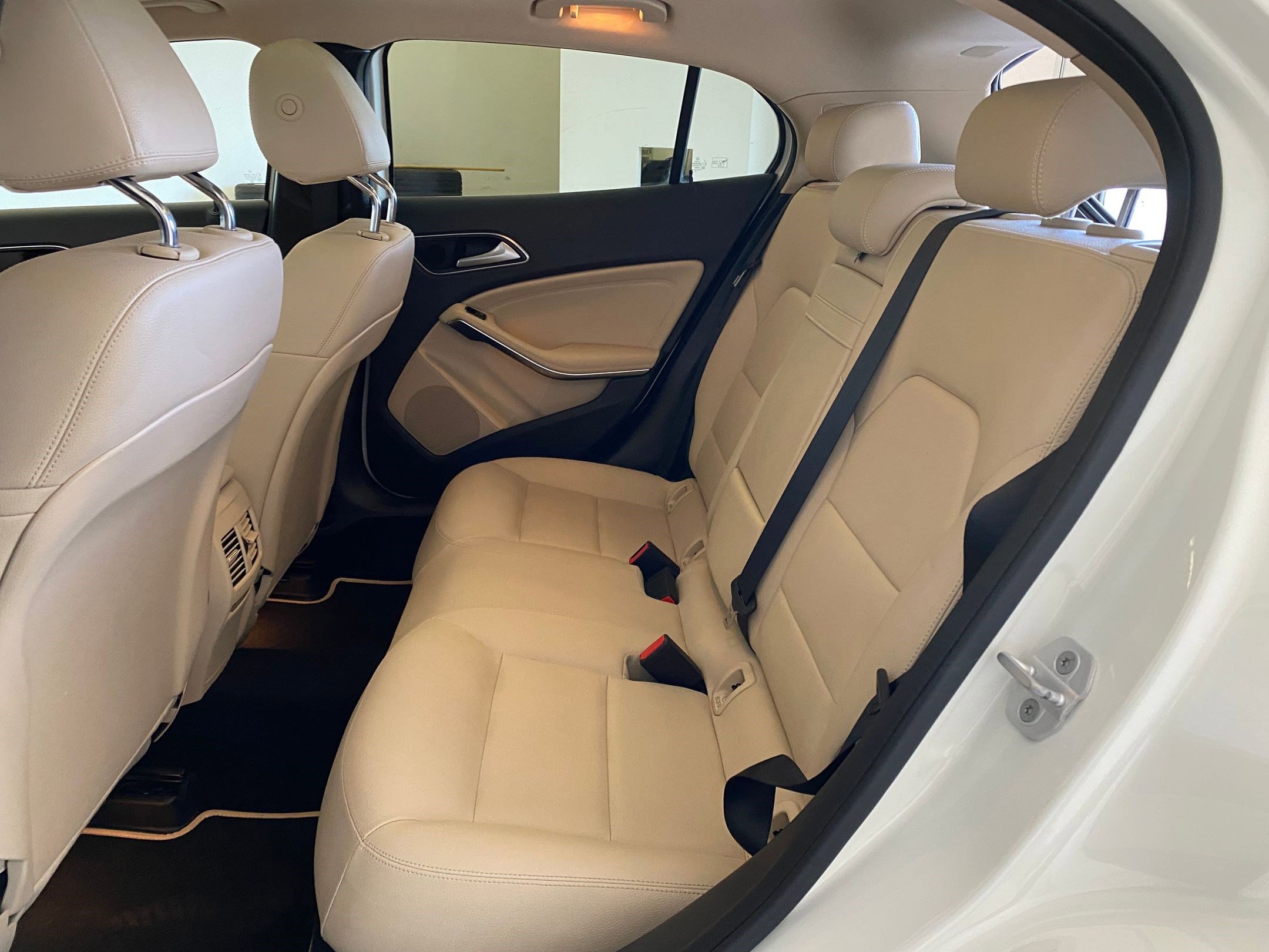 Used 2018 Mercedes-Benz GLA 250 4MATIC image 14