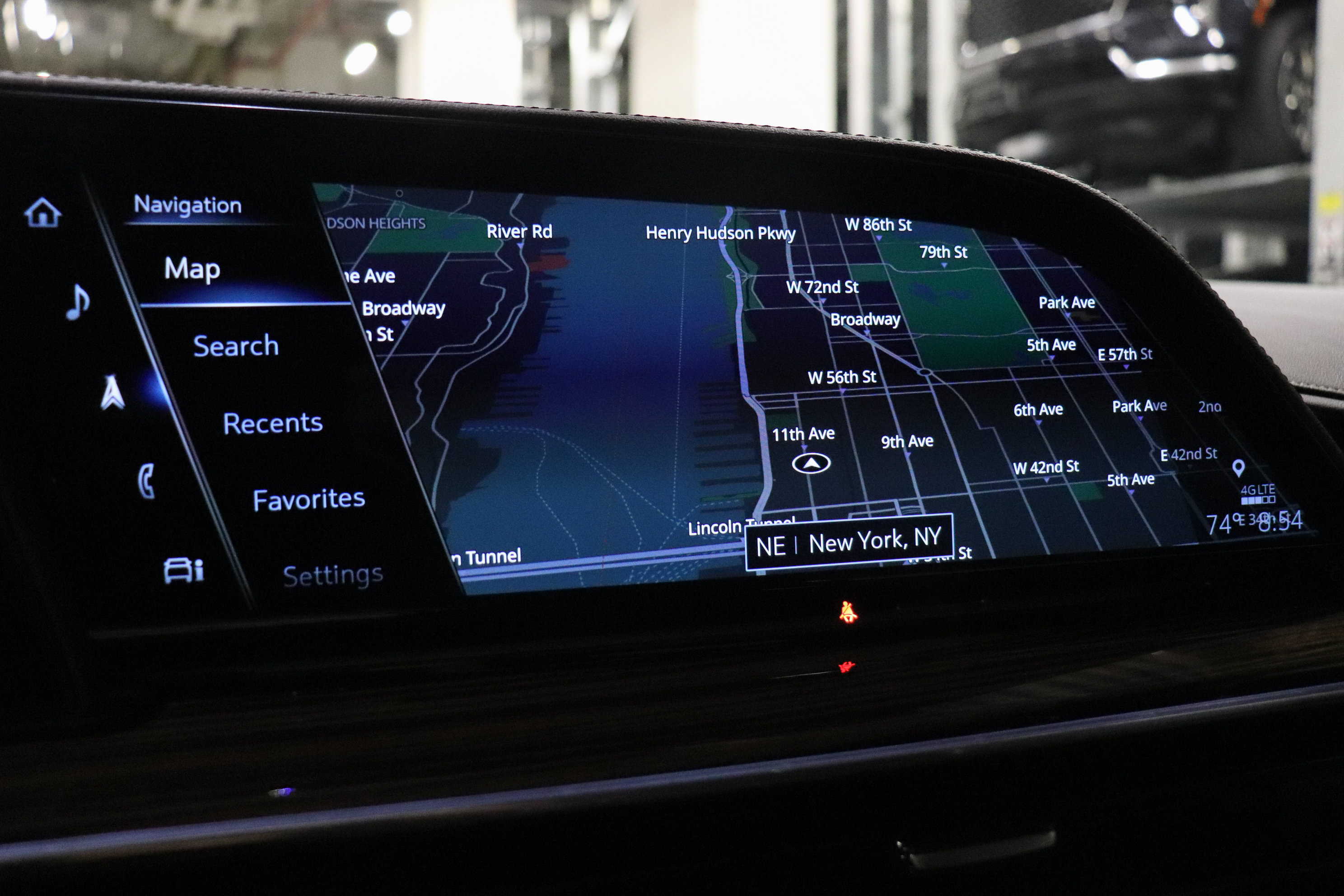 Used 2023 Cadillac Escalade Premium Luxury AWD/4WD image 29