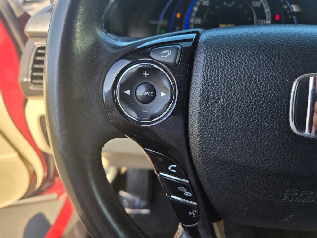 Used 2015 Honda Accord Touring image 24