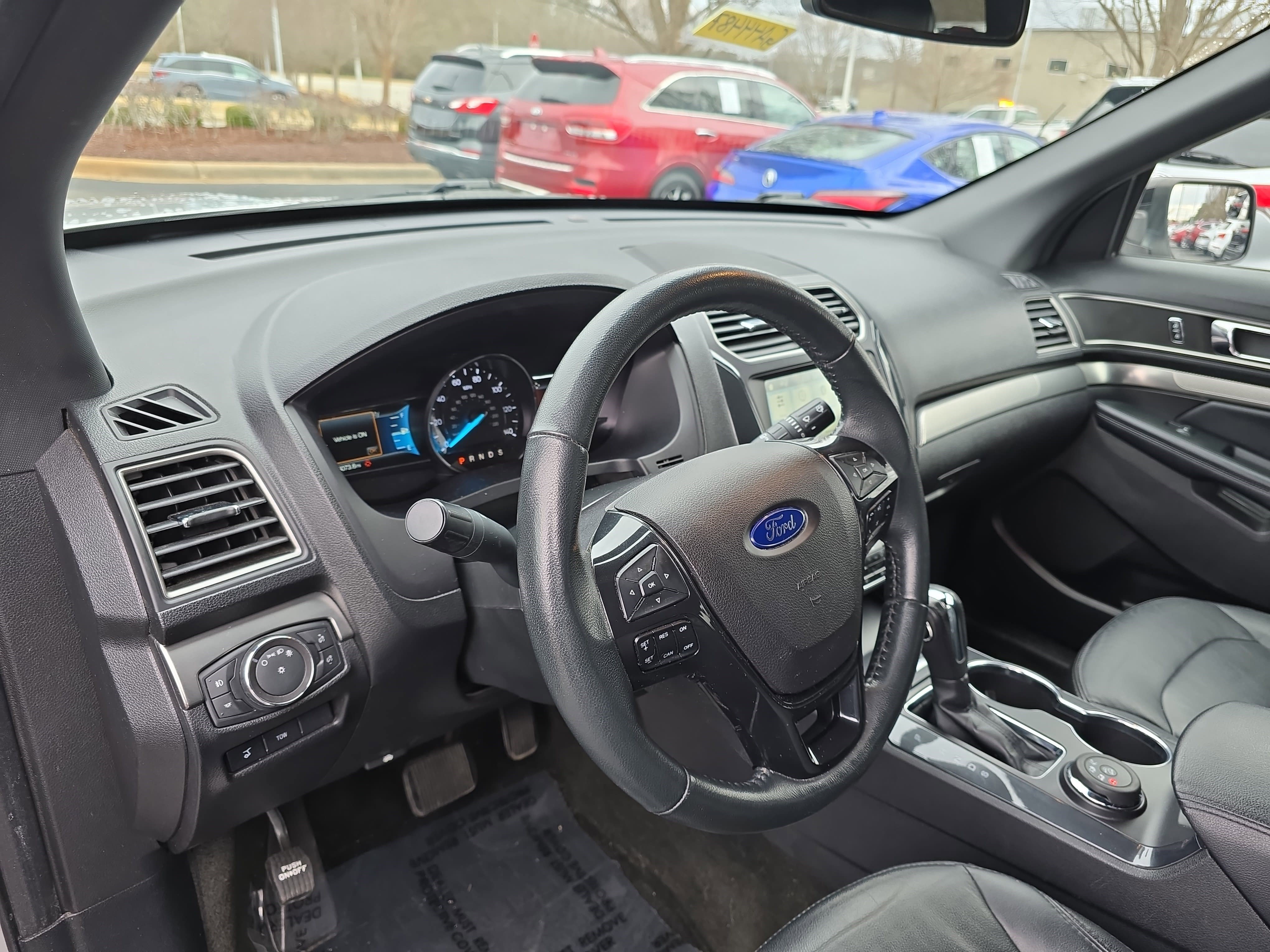 Used 2018 Ford Explorer XLT w/ Equipment Group 202A image 16