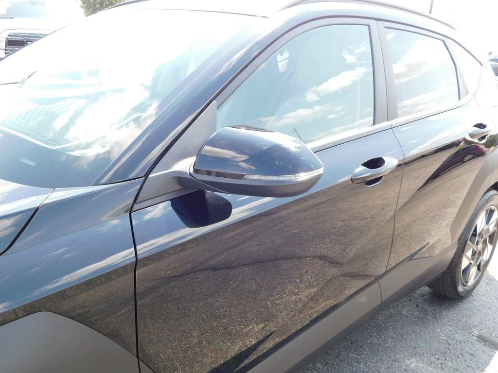 Used 2025 Hyundai Kona SEL FWD image 11