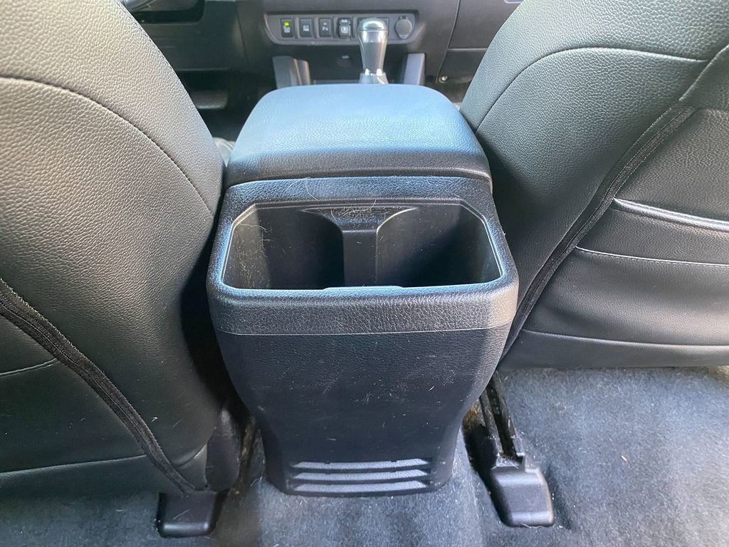 Used 2018 Toyota Tacoma TRD Off-Road w/ Technology Package AWD/4WD image 28