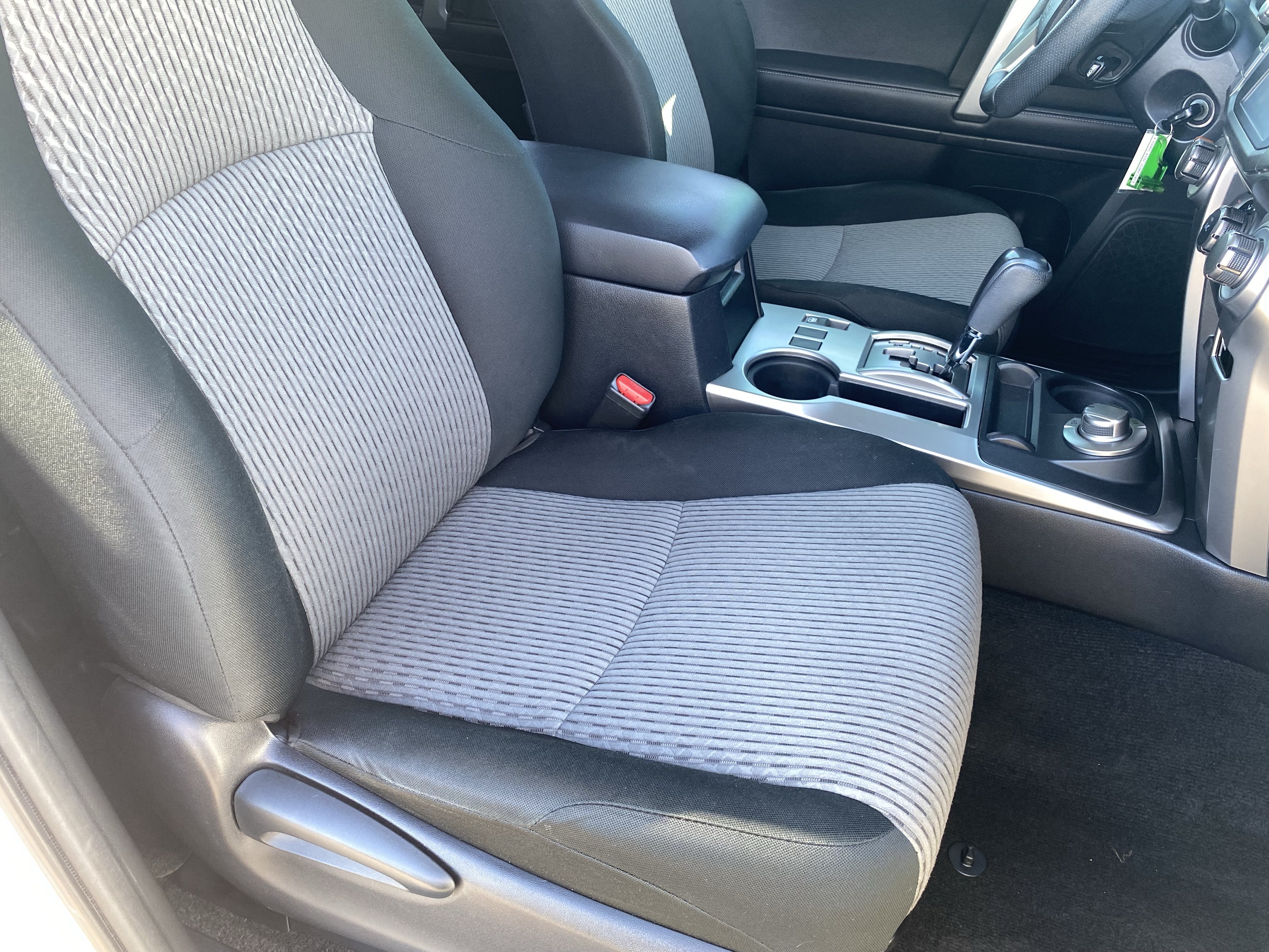 Used 2019 Toyota 4Runner SR5 AWD/4WD image 10