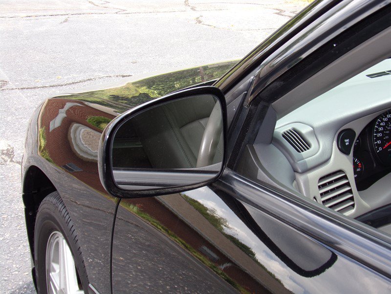 Used 2004 Chevrolet Impala SS w/ Preferred Equipment Group FWD image 12