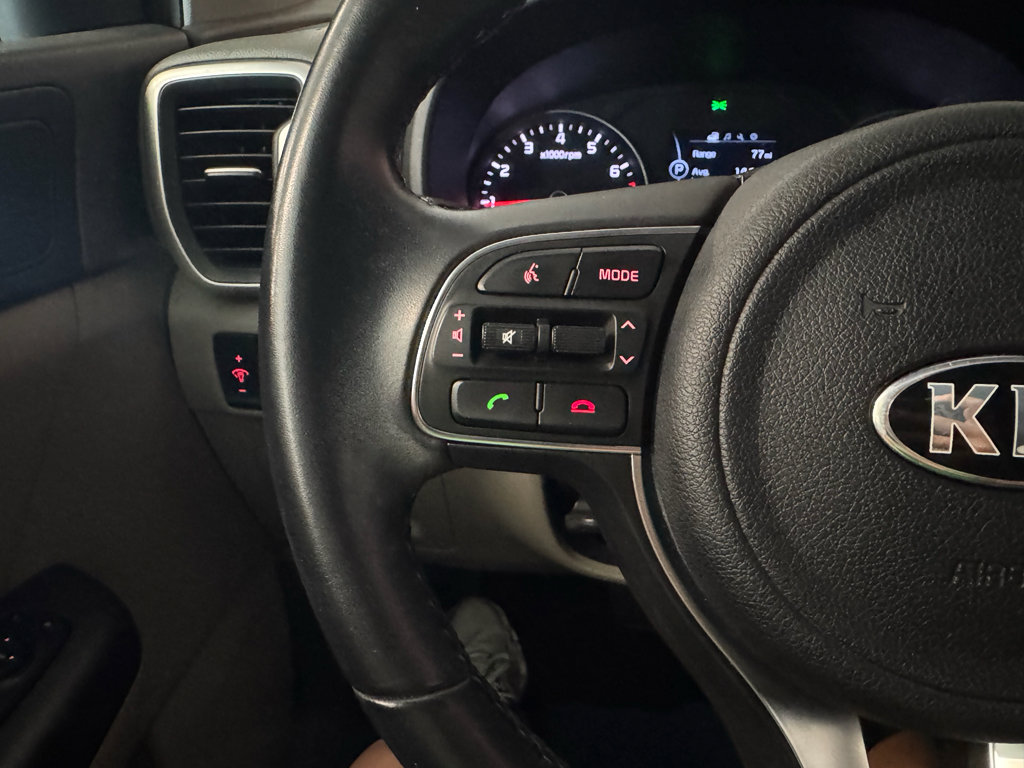 Used 2018 Kia Sorento LX image 22