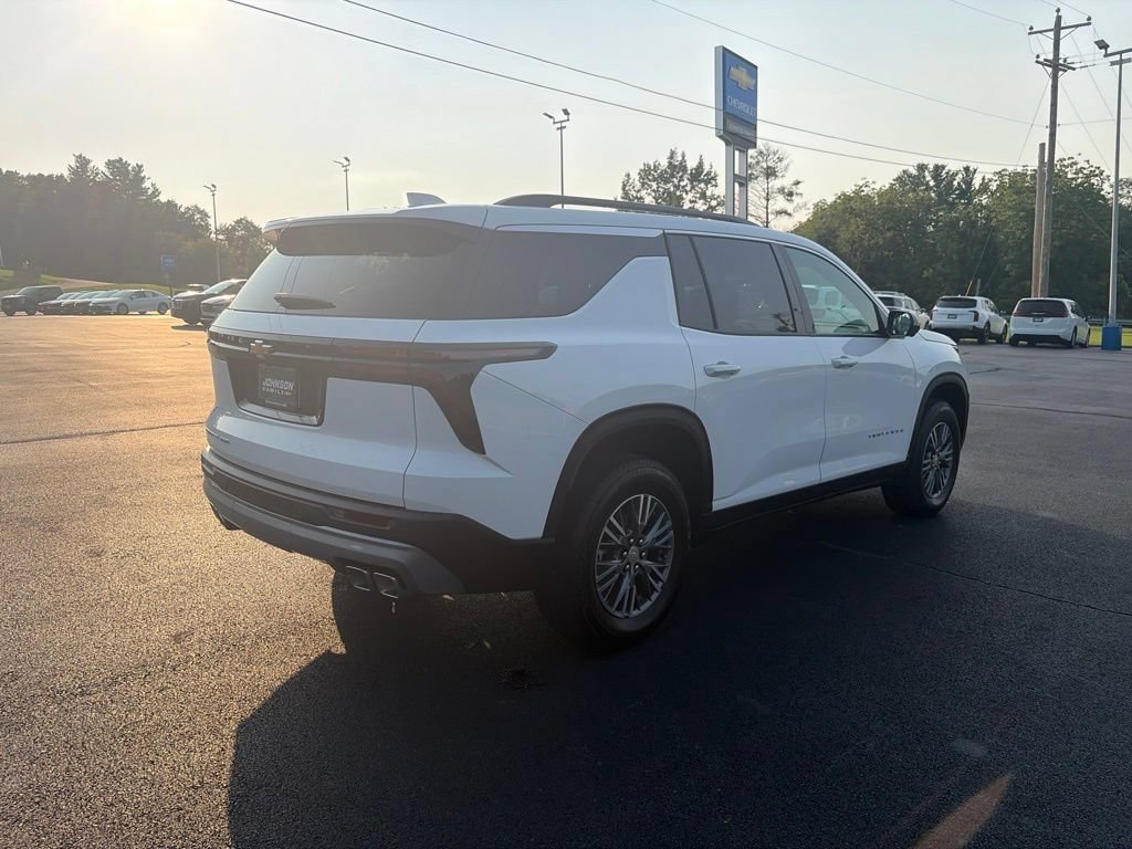 New 2026 Chevrolet Traverse LT w/ Driver Confidence Package AWD/4WD image 8