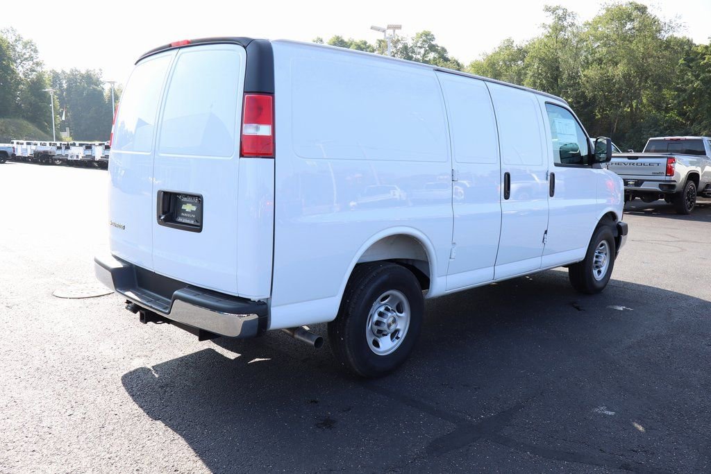 New 2025 Chevrolet Express 2500 w/ Driver Convenience Package RWD image 25