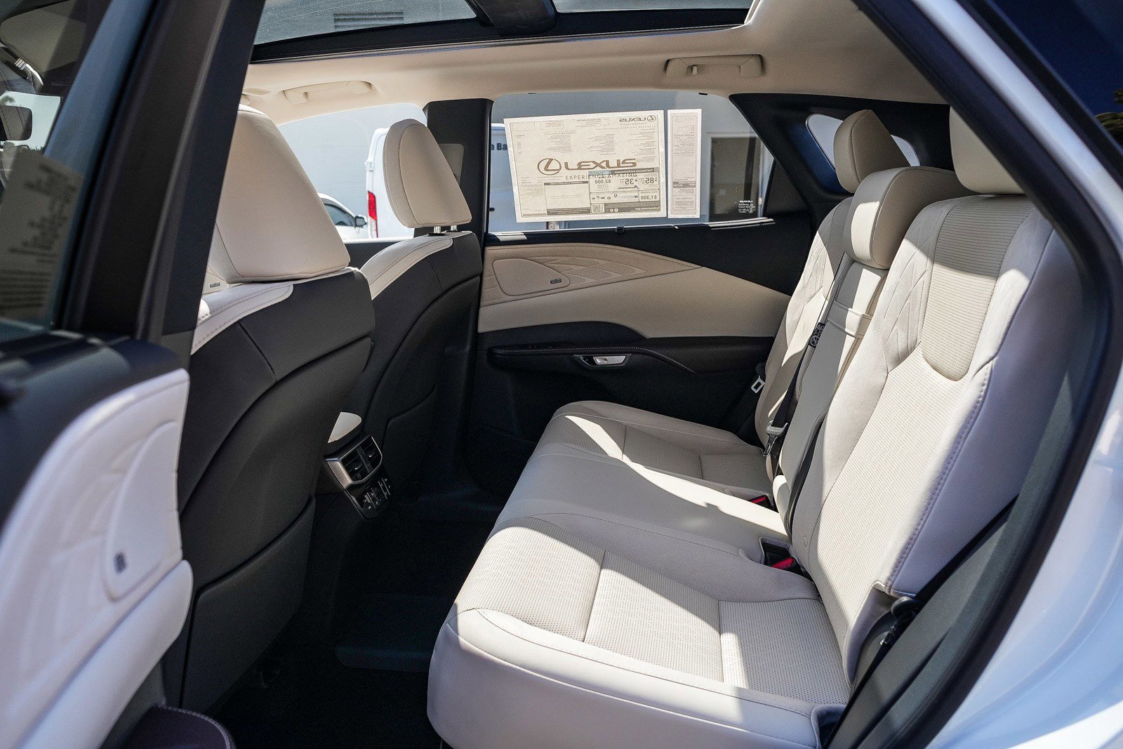 New 2026 Lexus RX 450h AWD image 18
