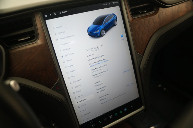 Used 2018 Tesla Model X 75D AWD/4WD image 40