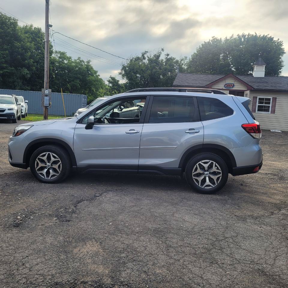 Used 2021 Subaru Forester Premium AWD/4WD image 5