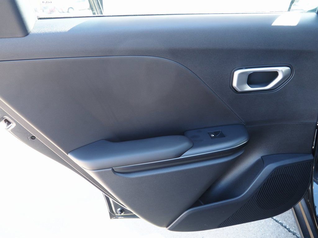 New 2026 Kia K4 LXS image 33