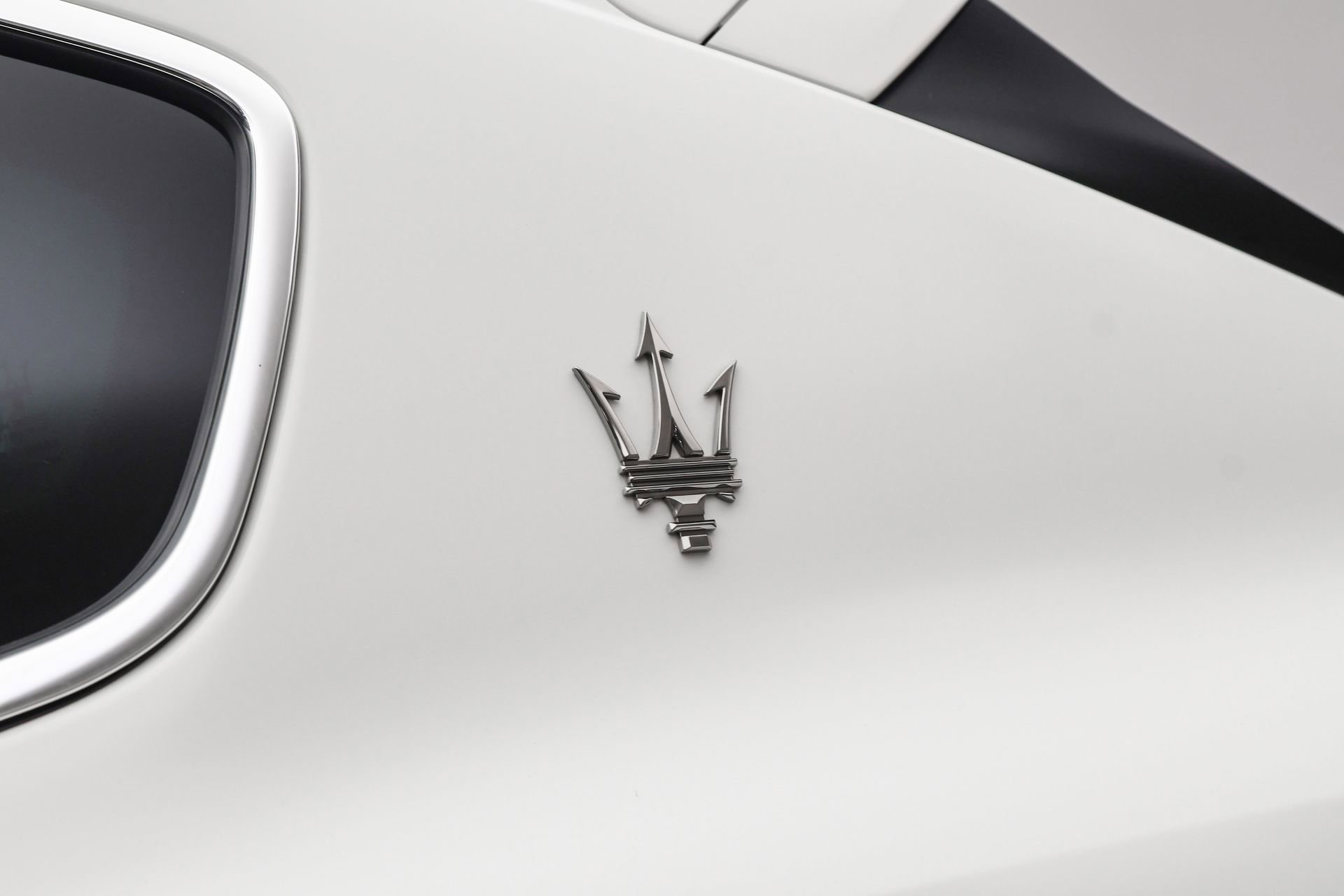 New 2024 Maserati Levante GT Ultima image 33