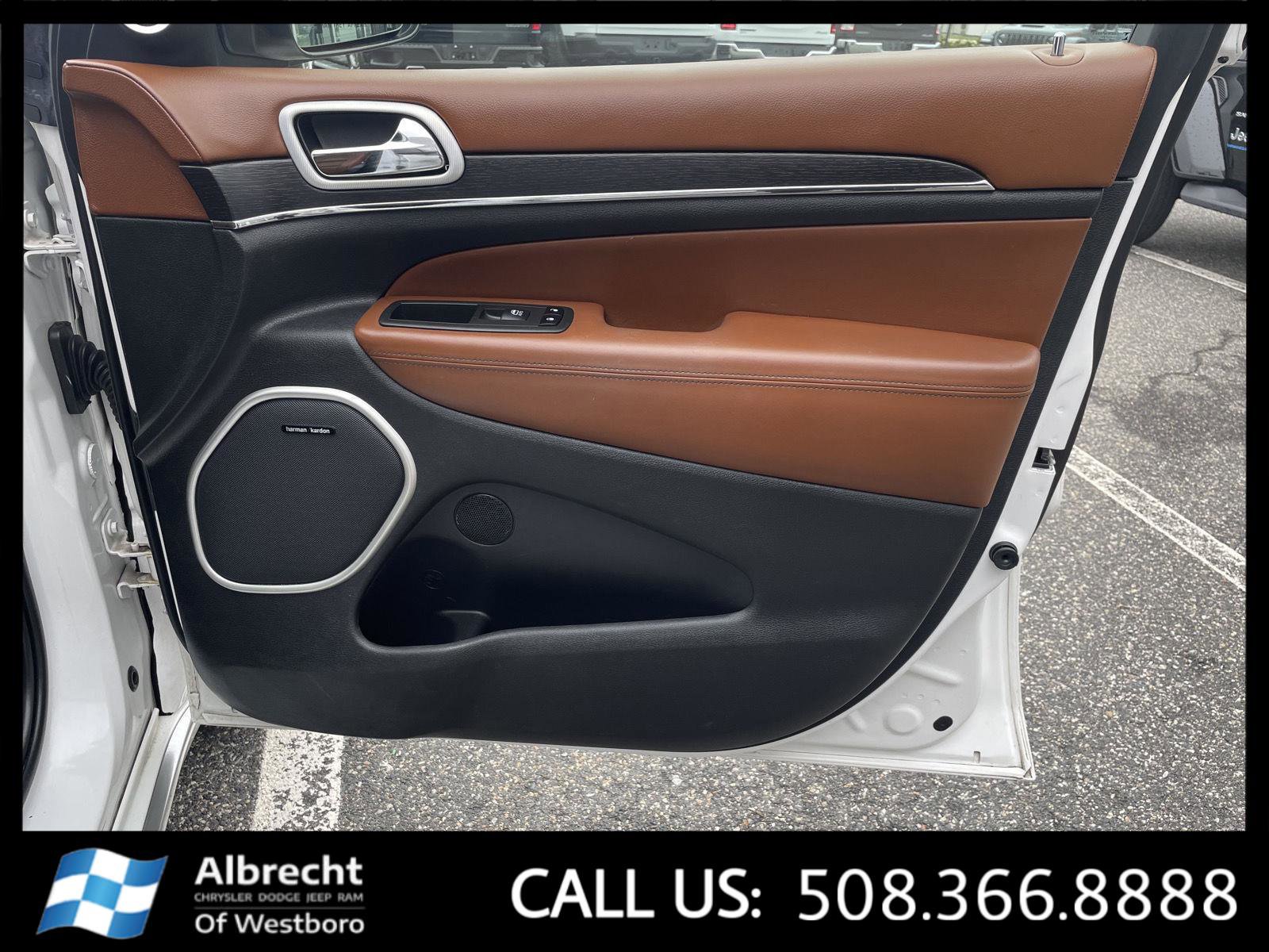 Used 2021 Jeep Grand Cherokee Summit w/ Platinum Series Group image 22