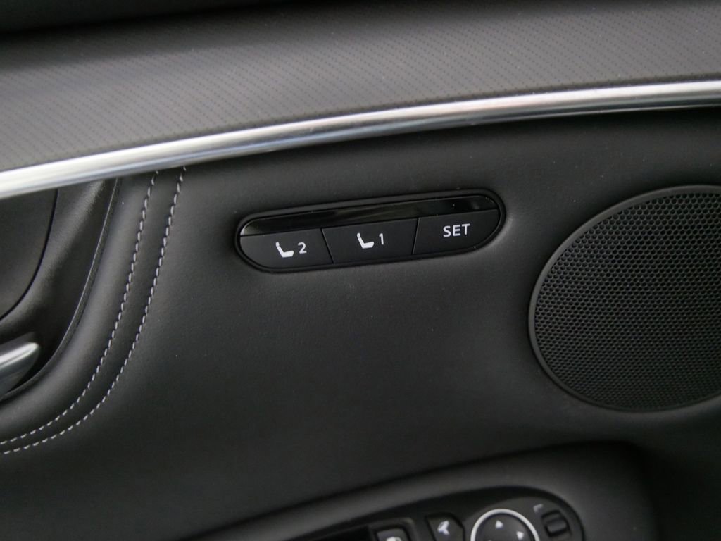 Used 2025 INFINITI QX55 Luxe w/ Cargo Package image 14