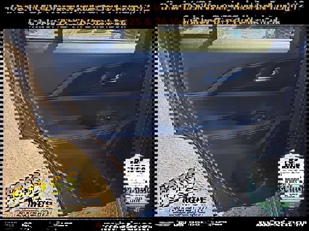 New 2025 Jeep Grand Cherokee Laredo image 15