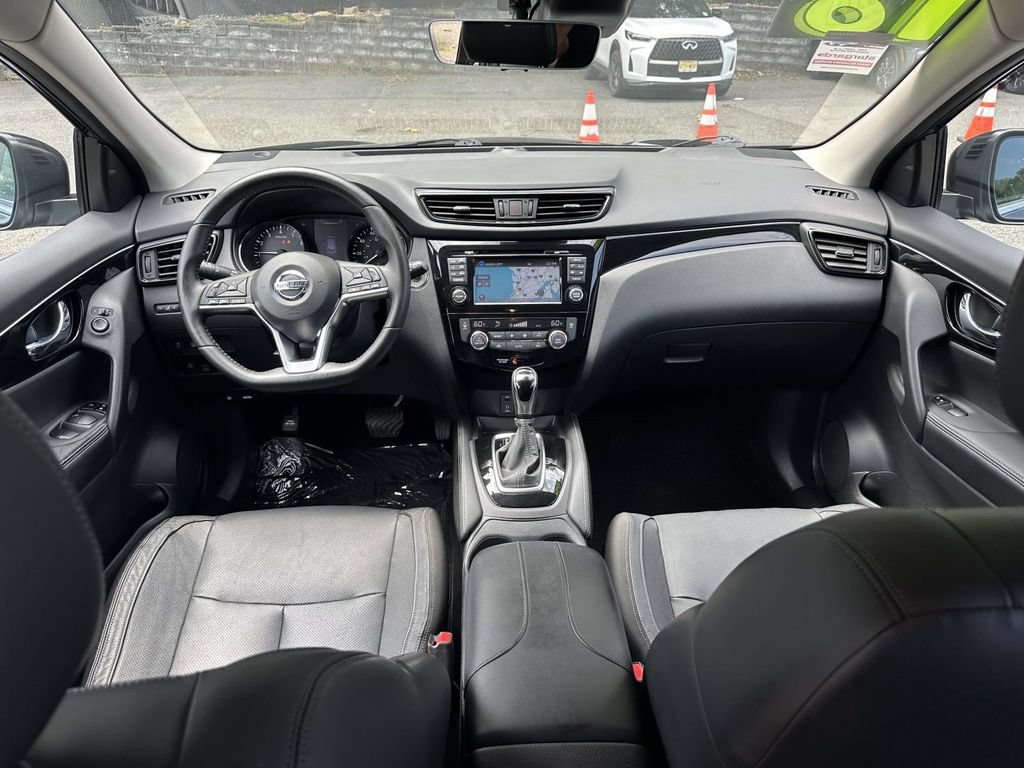 Used 2018 Nissan Rogue Sport SL w/ SL Premium Package AWD/4WD image 12