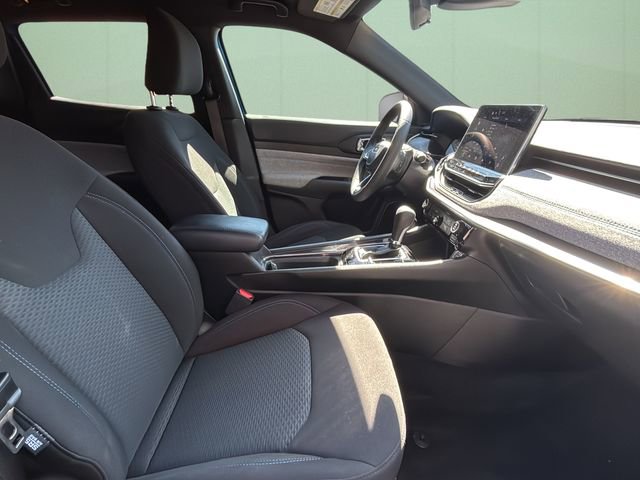 Used 2024 Jeep Compass Sport image 39